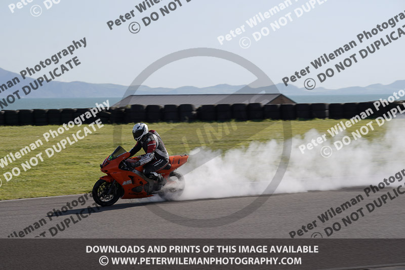 anglesey no limits trackday;anglesey photographs;anglesey trackday photographs;enduro digital images;event digital images;eventdigitalimages;no limits trackdays;peter wileman photography;racing digital images;trac mon;trackday digital images;trackday photos;ty croes